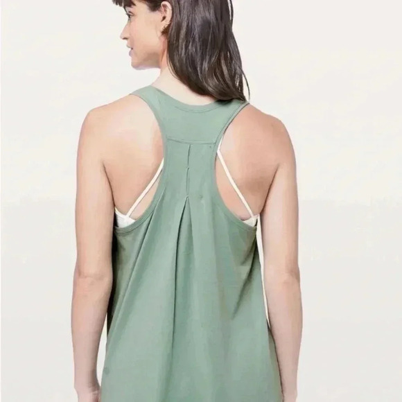 Lululemon Love Tank *Pleated
Palm Court size 8 - Picture 1 of 6